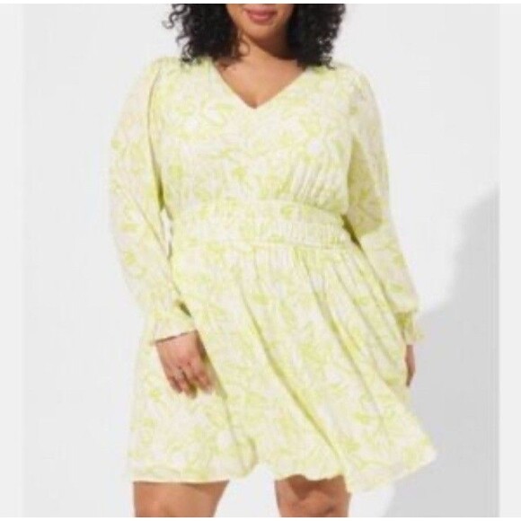 Torrid Neon Yellow Floral Skater Mini Dress With Pockets Plus Size 2 NWT - Picture 2 of 10